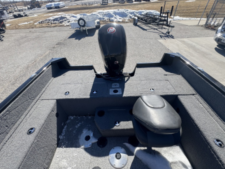 Used 2021 Tracker Boats Pro Guide Tracker Fishing Boat