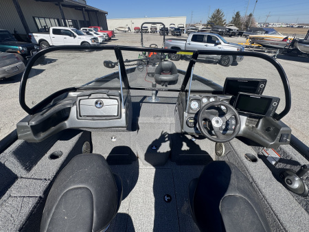 Used 2021 Tracker Boats Pro Guide Tracker Fishing Boat