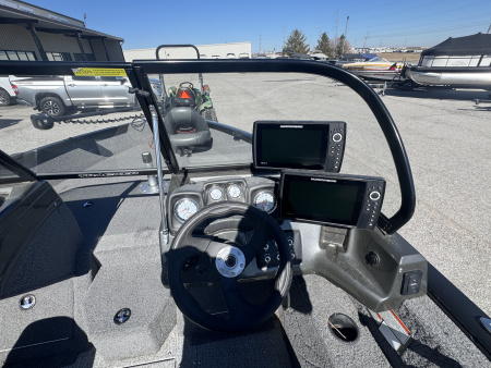 Used 2021 Tracker Boats Pro Guide Tracker Fishing Boat