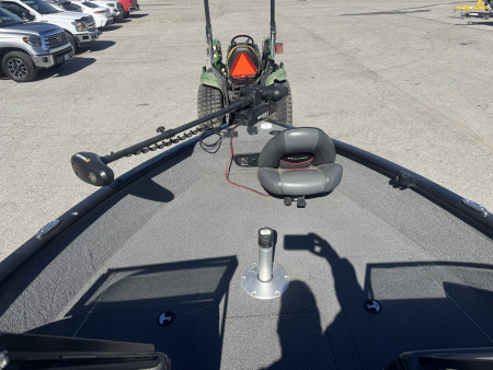 Used 2021 Tracker Boats Pro Guide Tracker Fishing Boat