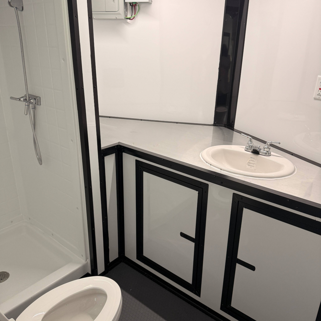 New 8.5X32TTA3 Black Hybrid Porch Trailer