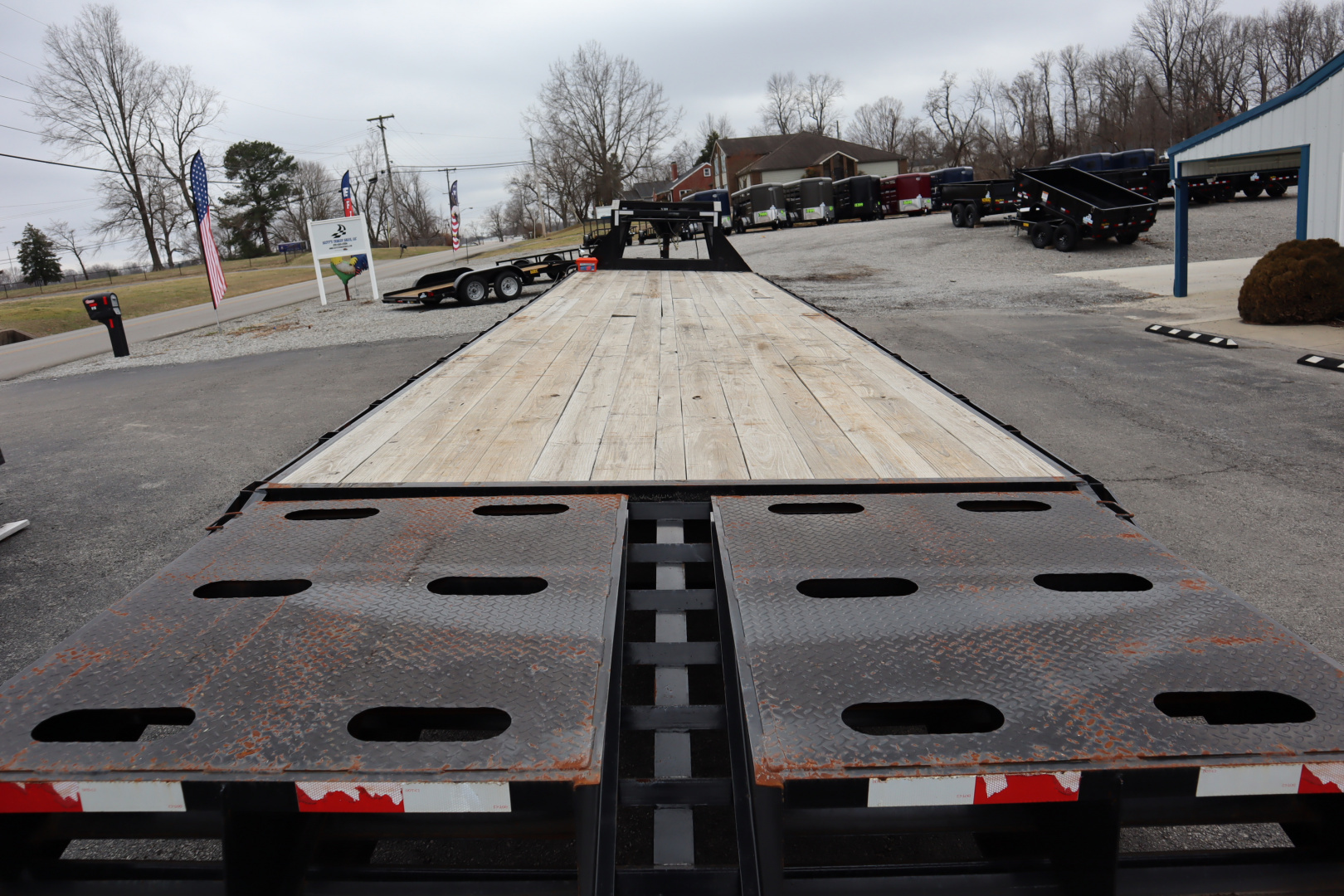 Used Repo 2023 Trail Maxx 40' Flatbed Flatbed Trailer
