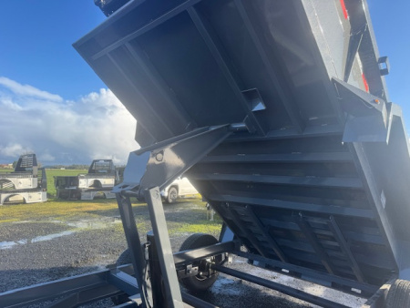 New 2026 LAMAR TRAILERS DM 77x12/ 10K Dump Trailer