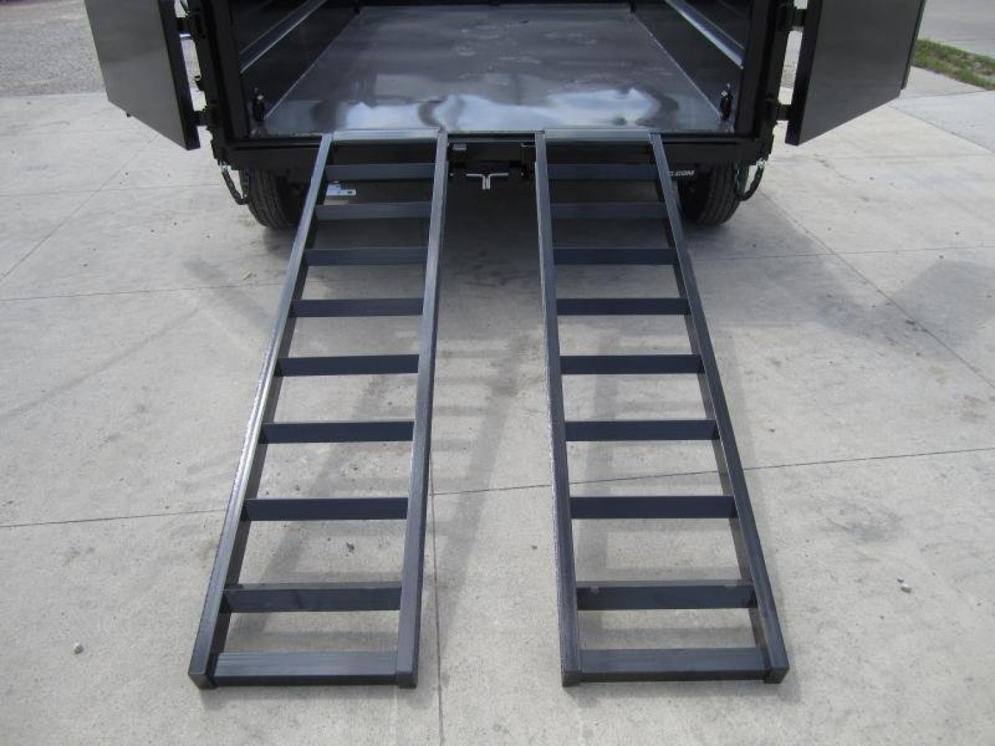 New 2026 Sure-Trac 72 IN x 10 LProfile 10K Single Ram Dump Dump Trailer