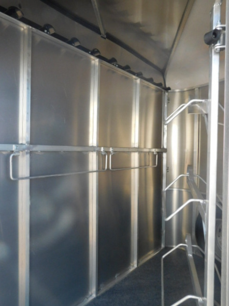 New 2026 Maverick Lite Dlx 3H Horse Trailer