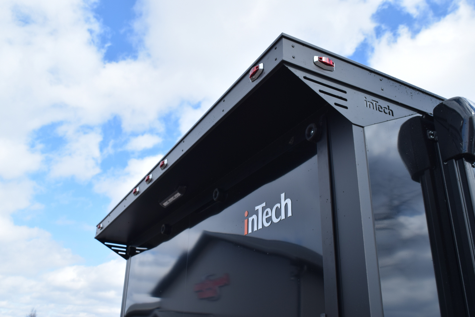 New INTECH 8.5x24 LITE SERIES ALL ALUMINUM RACE HAULER