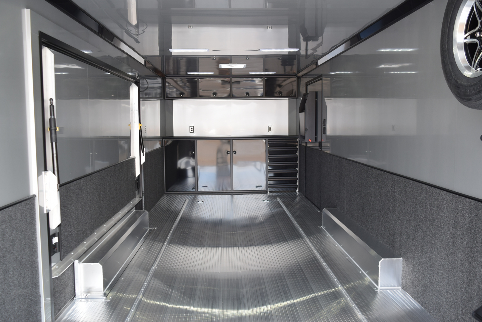 New INTECH 8.5x24 LITE SERIES ALL ALUMINUM RACE HAULER