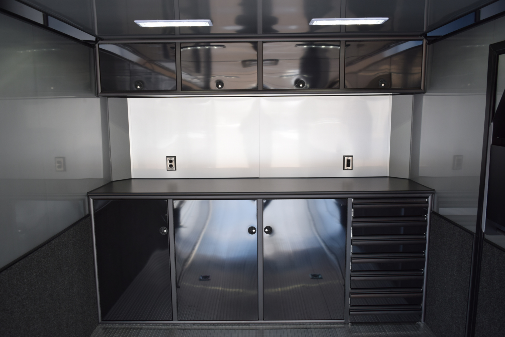 New INTECH 8.5x24 LITE SERIES ALL ALUMINUM RACE HAULER