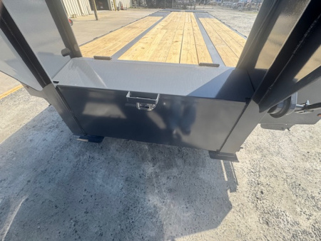 New 2026 Triple Crown Trailers TC GN25-30DT Equipment Trailer