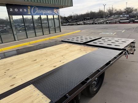 New #144080 2026 MP CUSTOM 25 X 102 TANDEM AXLE 14K FLATBED GOOSENECK W/ MAXX RAMPS & 14 PLY TIRES