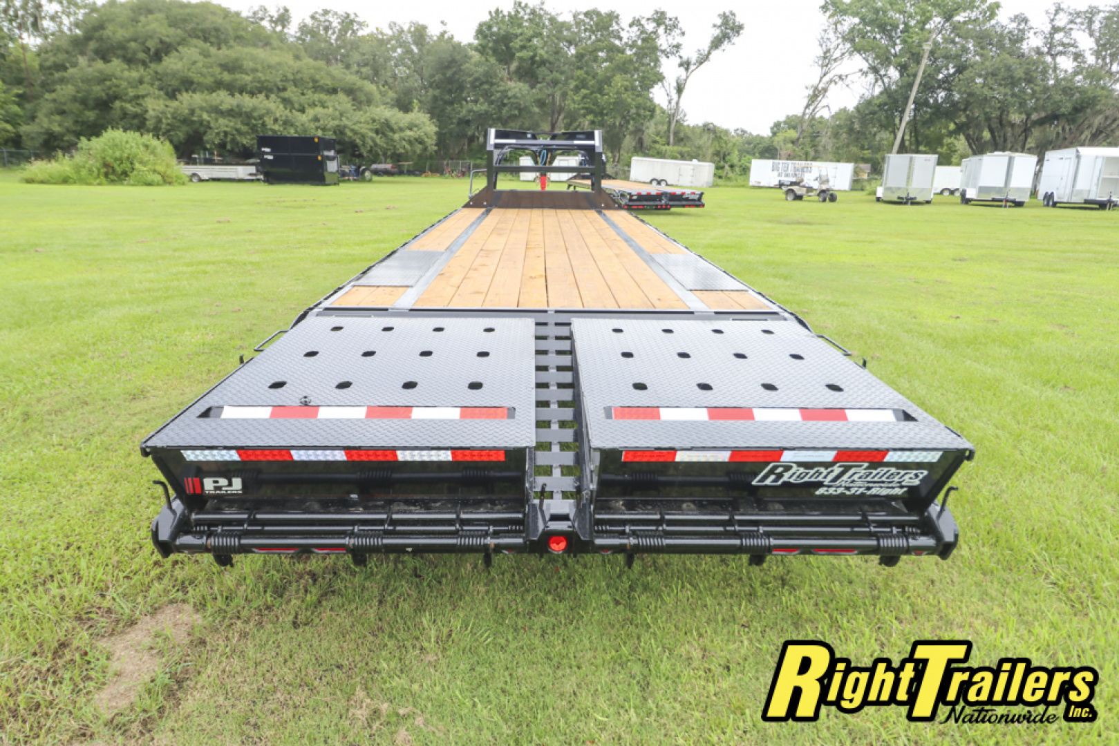 New 2026 8.5x30 PJ Gooseneck Equipment Trailer