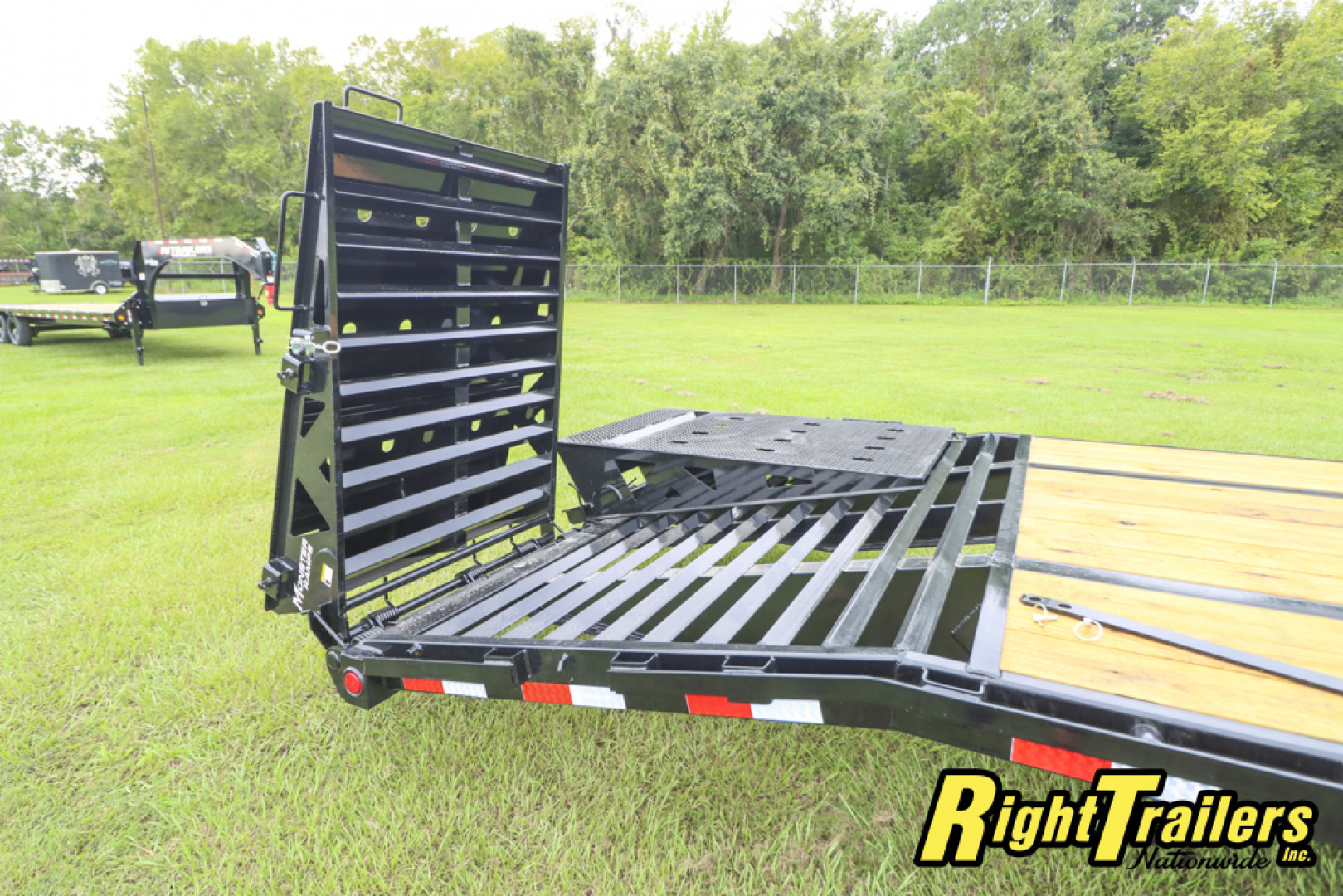 New 2026 8.5x30 PJ Gooseneck Equipment Trailer