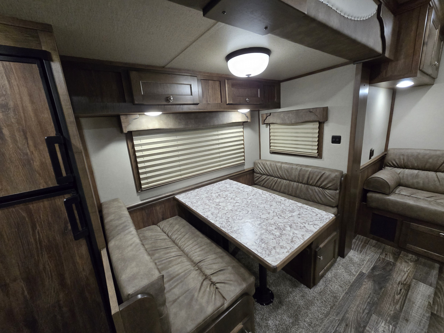 Used 2024 Merhow Stampede 3 Horse Living Quarter