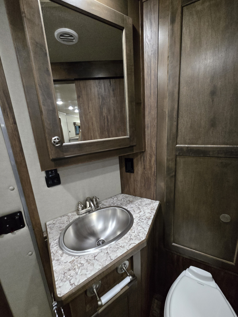 Used 2024 Merhow Stampede 3 Horse Living Quarter