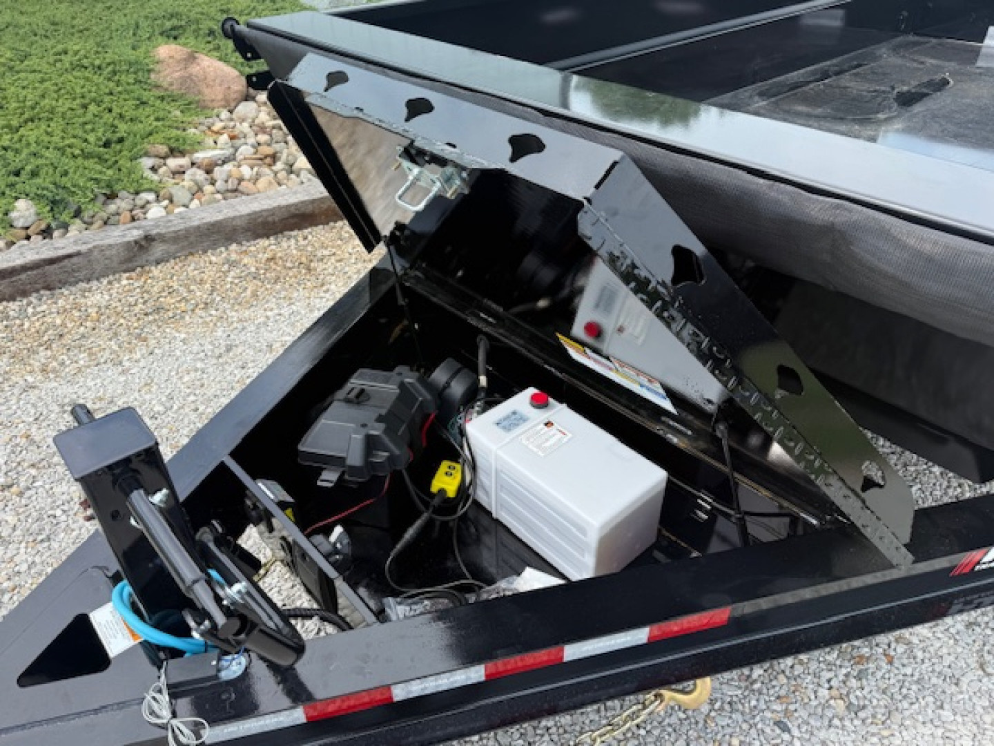 New 2026 PJ TRAILERS 83" x 14' DT Dump Trailer