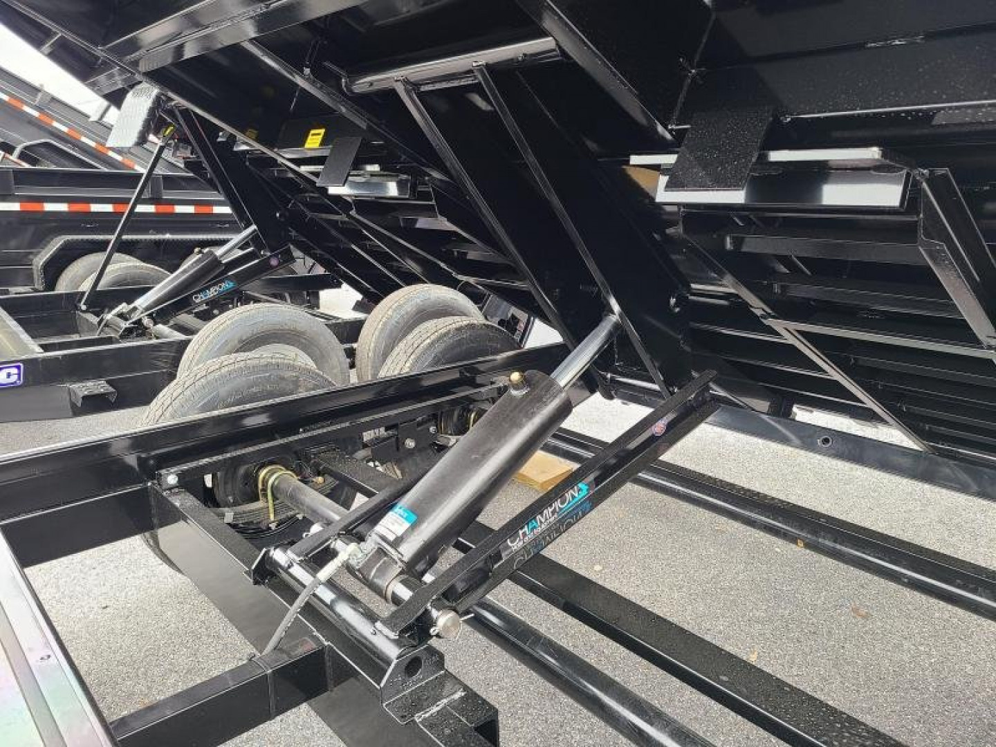 New 7 x 12 Sure-Trac Scissor Hoist HD Dump Trailer, 12k GVWR w/Tarp Kit & 110V Battery Charger