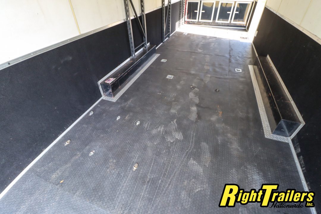 Used 2016 Vintage Trailers 8.5X28 Race Trailer