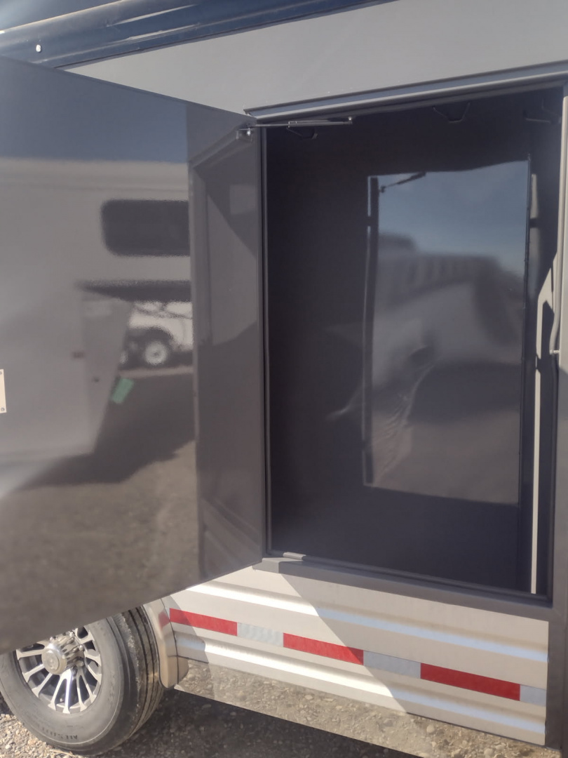 New 2026 Trails West Sierra 3 Horse Trailer w/ 13x13 Living Quarters