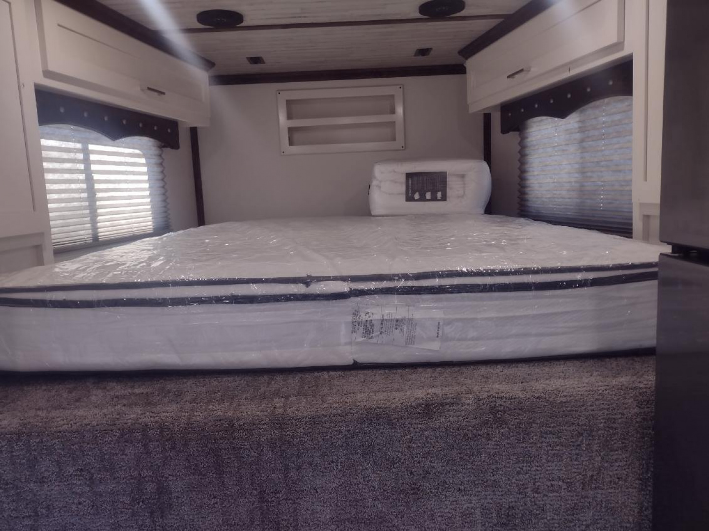 New 2026 Trails West Sierra 3 Horse Trailer w/ 13x13 Living Quarters