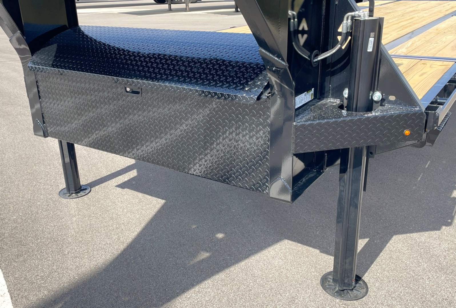 New Diamond C 28' DET 210 GN Deck Over Power Tilt Equipment Trailer: 23K GVWR, Spare, Solar