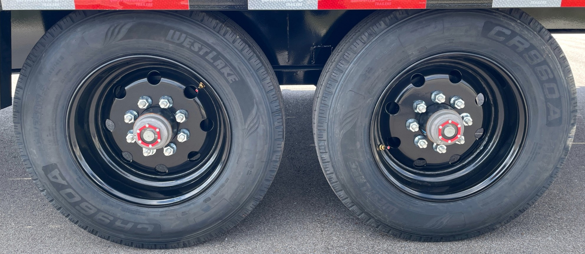 New Diamond C 28' DET 210 GN Deck Over Power Tilt Equipment Trailer: 23K GVWR, Spare, Solar