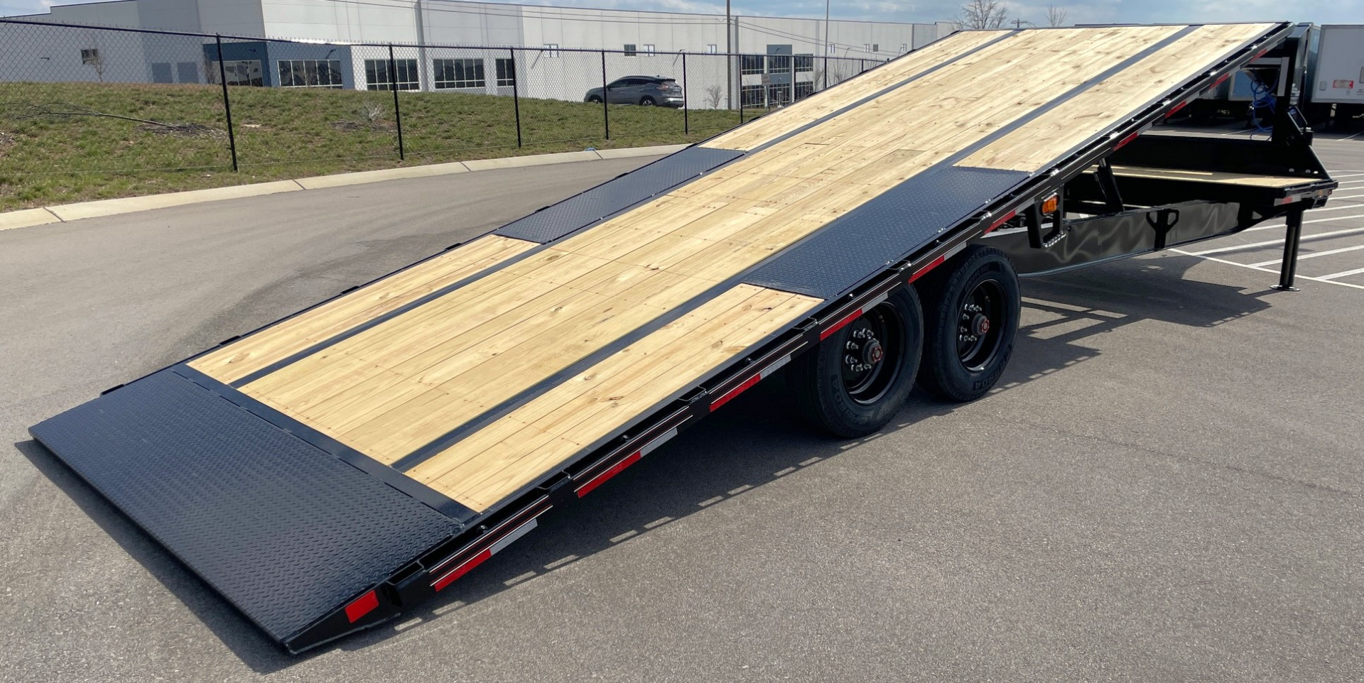 New Diamond C 28' DET 210 GN Deck Over Power Tilt Equipment Trailer: 23K GVWR, Spare, Solar