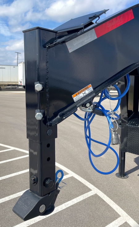 New Diamond C 28' DET 210 GN Deck Over Power Tilt Equipment Trailer: 23K GVWR, Spare, Solar