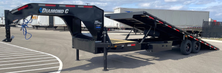 New Diamond C 28' DET 210 GN Deck Over Power Tilt Equipment Trailer: 23K GVWR, Spare, Solar