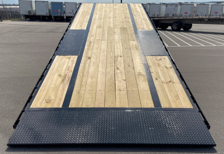 New Diamond C 28' DET 210 GN Deck Over Power Tilt Equipment Trailer: 23K GVWR, Spare, Solar