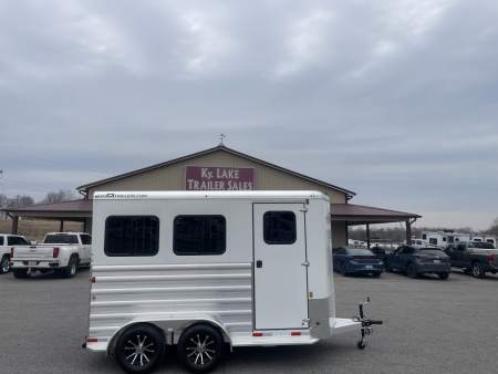 New 2026 Merhow Trailers ES720SL Horse Trailer