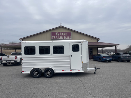 New 2026 Merhow Trailers ES730SL- 3H BP Horse Trailer