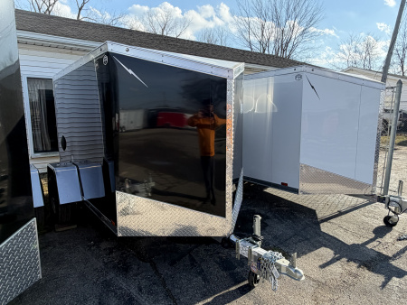 New 2026 Lighting 5 x 8 Enclosed Trailer w/ Single barn door (Single) Cargo / Enclosed Trailer
