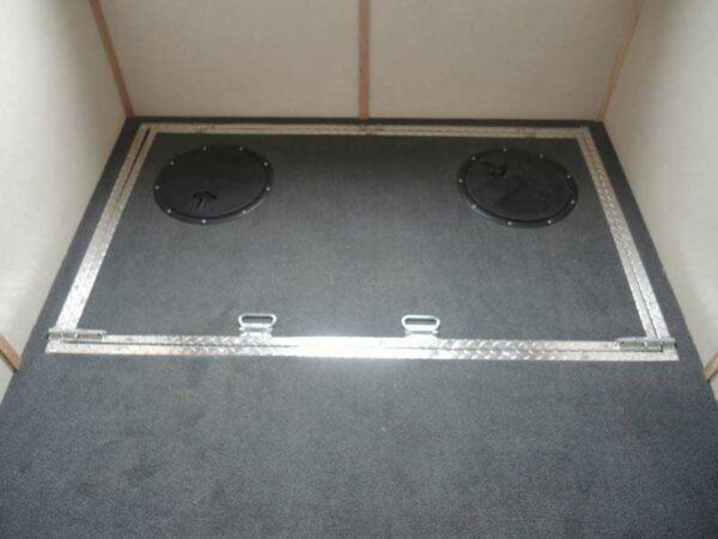 New Ice Castle 6.5' x 8' Scout