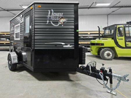 New Ice Castle 6.5' x 10' Honey Hole