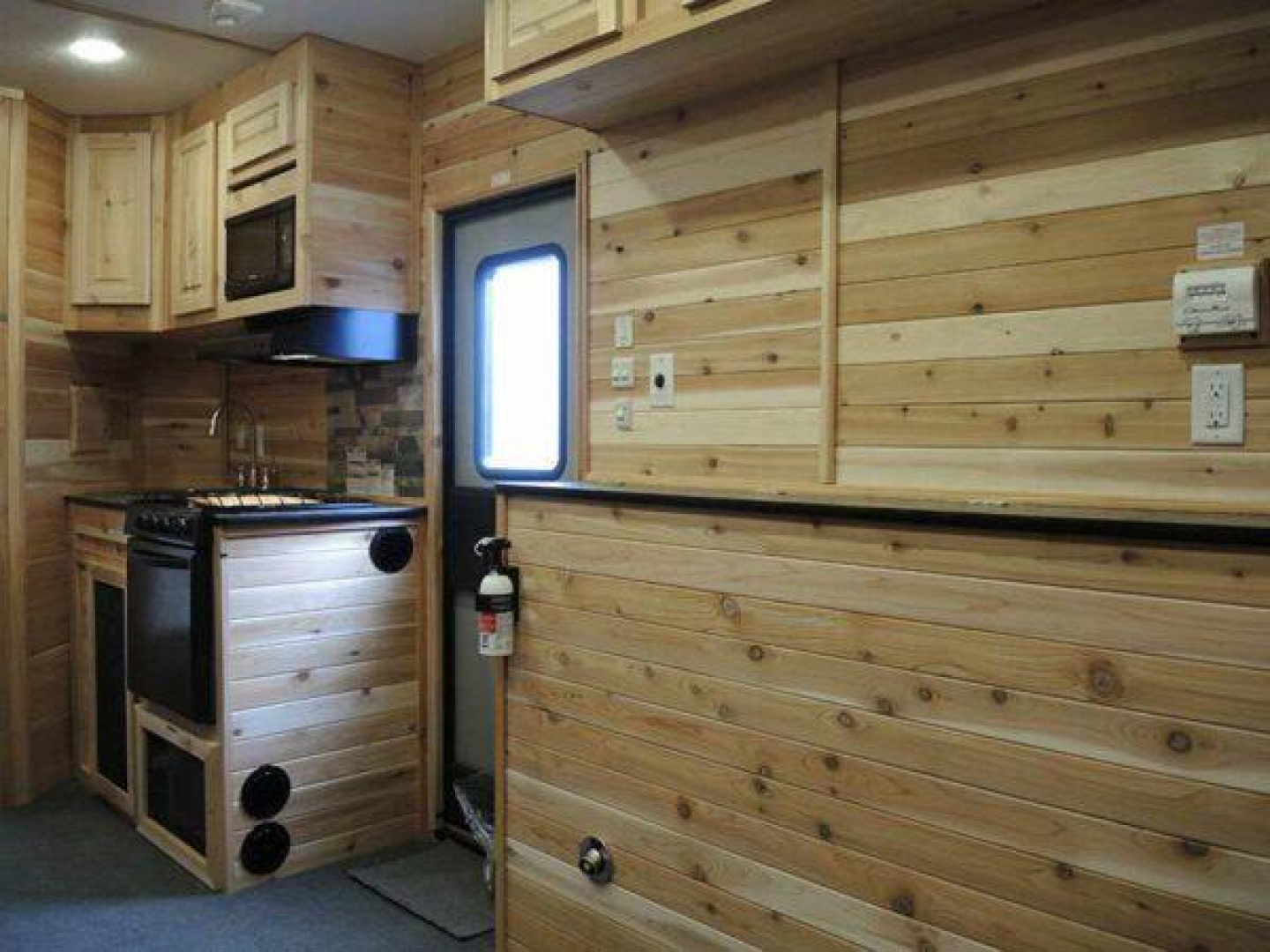 New 2025 Ice Castle 8' x 17' RV Hybrid