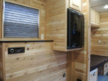 New 2025 Ice Castle 8' x 17' RV Hybrid
