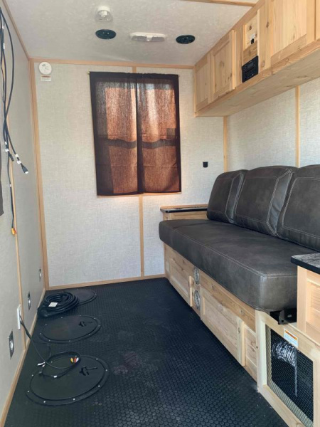 New Ice Castle 6.5' x 8' Little Jigger