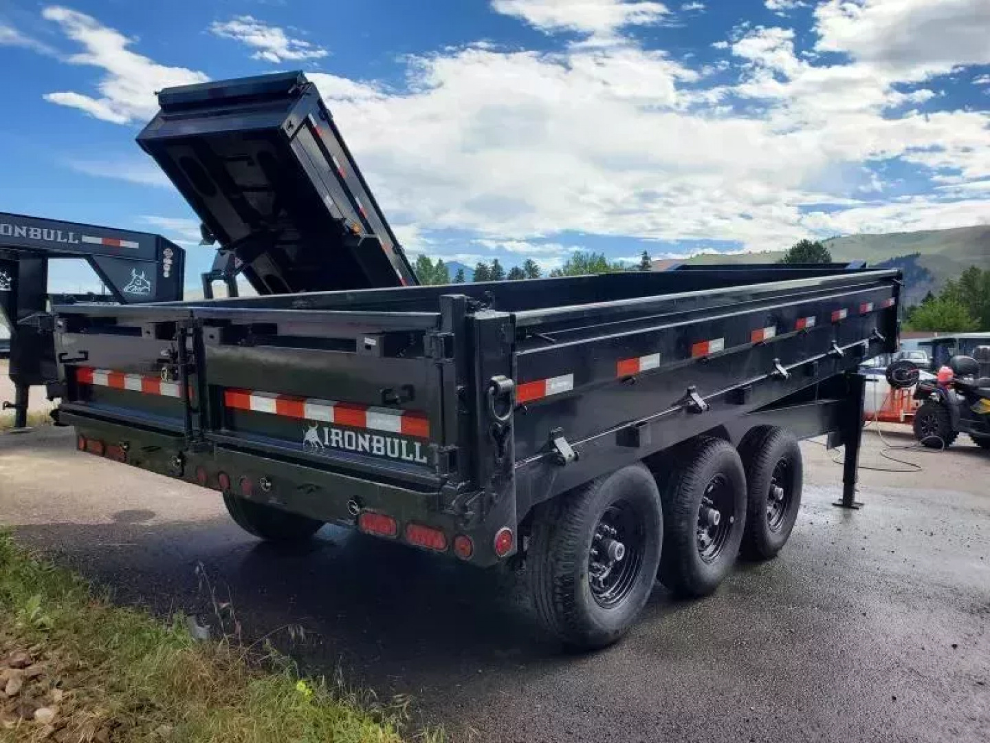 New 2026 Iron Bull 96"x16' 21k Deckover Gooseneck Dump Trailer