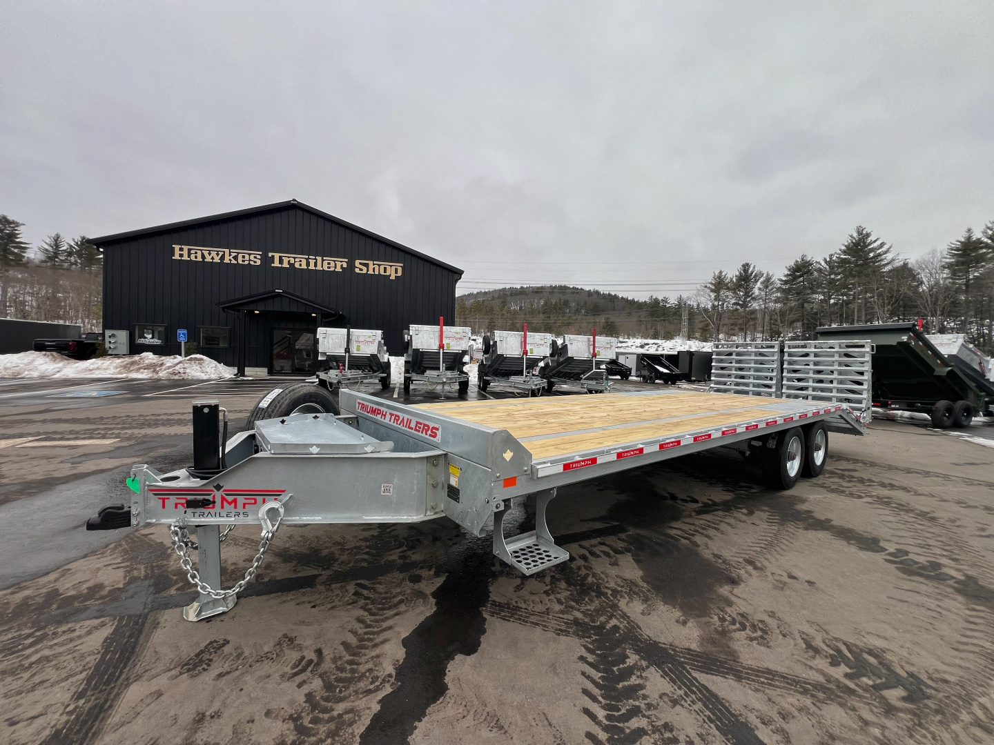 New 2026 Triumph 102X25 Deckover/ Max Wedge Ramps / Galvanized/ Hydro Jack/ Oil Bath hubs/ 20k GVW