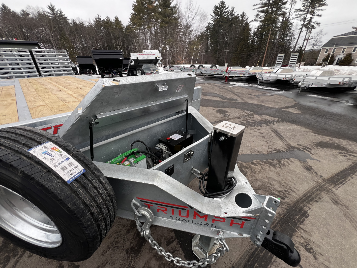 New 2026 Triumph 102X25 Deckover/ Max Wedge Ramps / Galvanized/ Hydro Jack/ Oil Bath hubs/ 20k GVW