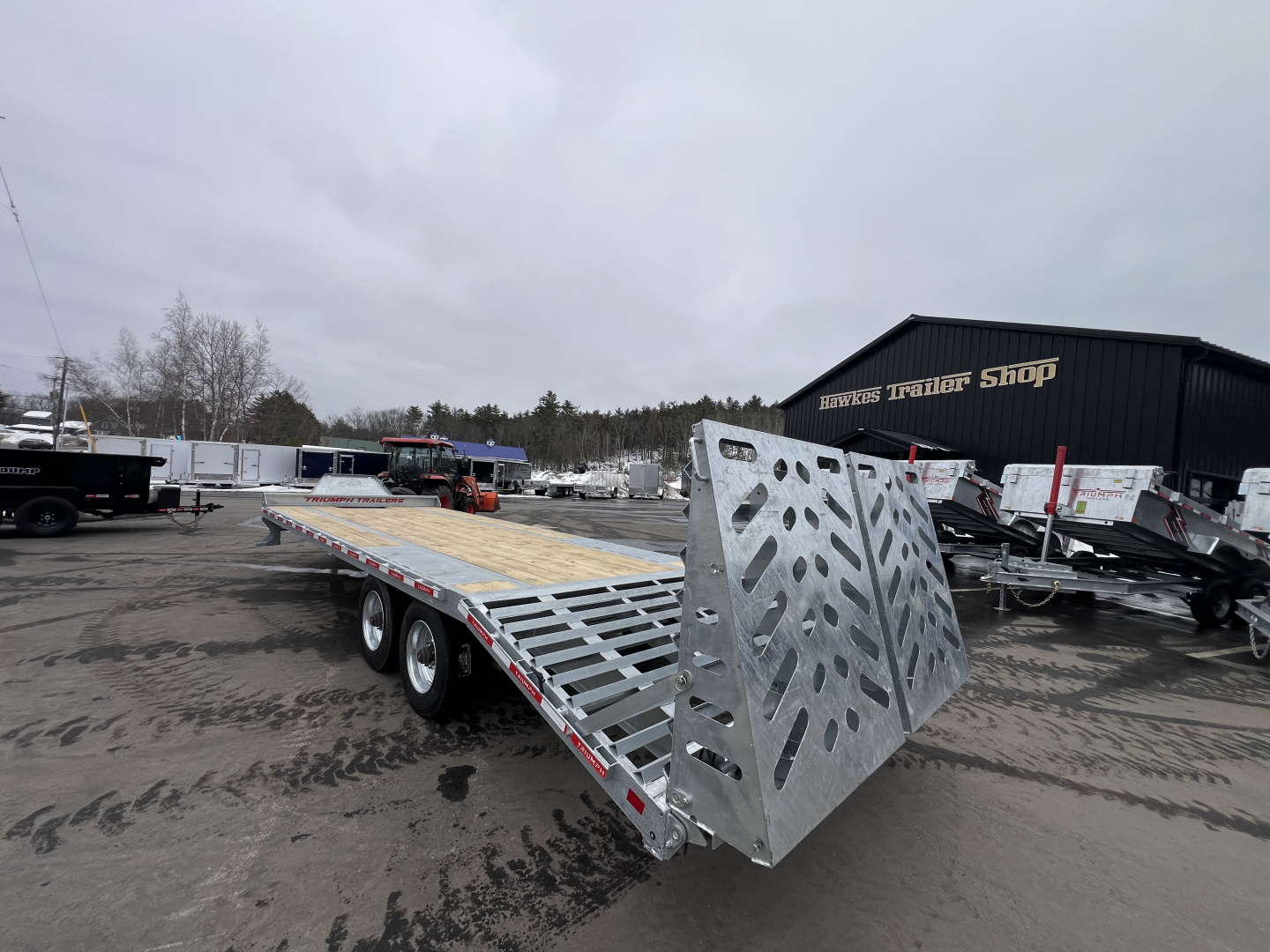 New 2026 Triumph 102X25 Deckover/ Max Wedge Ramps / Galvanized/ Hydro Jack/ Oil Bath hubs/ 20k GVW