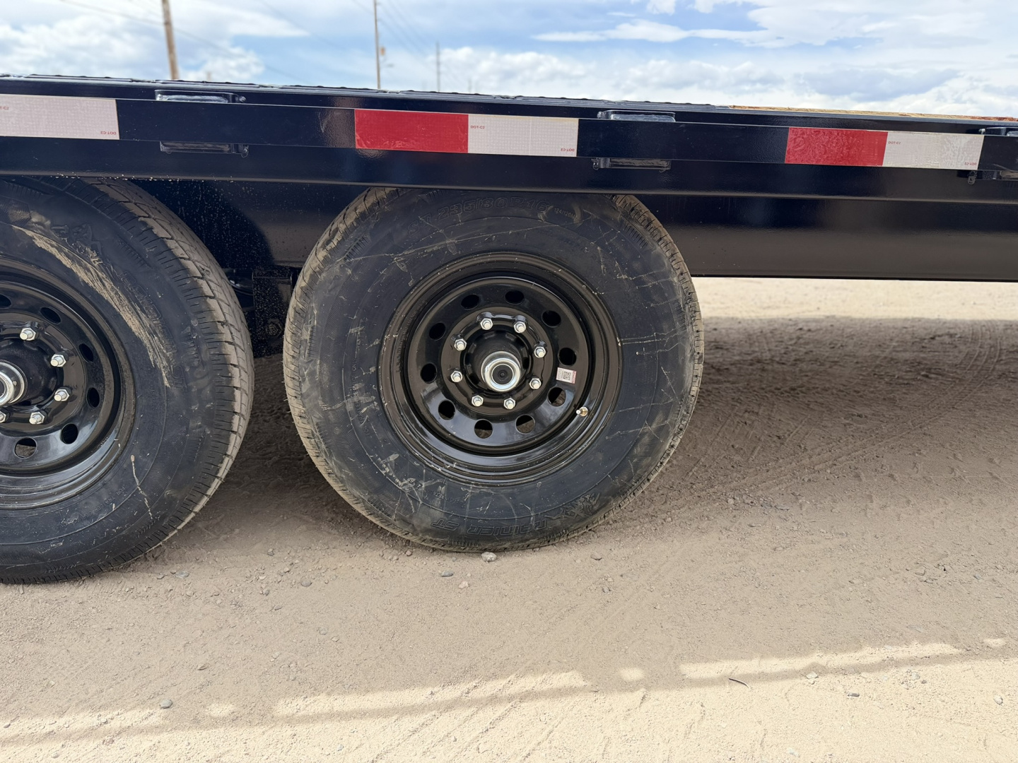 New 2026 Southland Trailers 8.5-25 Deckover Equipment Hauler W/ Max Ramps 14K GVWR