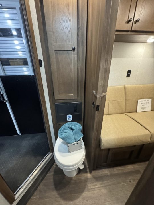 New 2027 Bison Trailers 7206 Ranger Horse Trailer