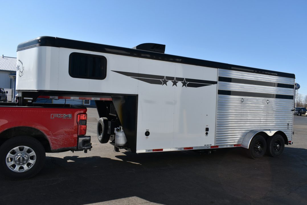 New 2026 Bison Trailers 7206 Ranger Horse Trailer