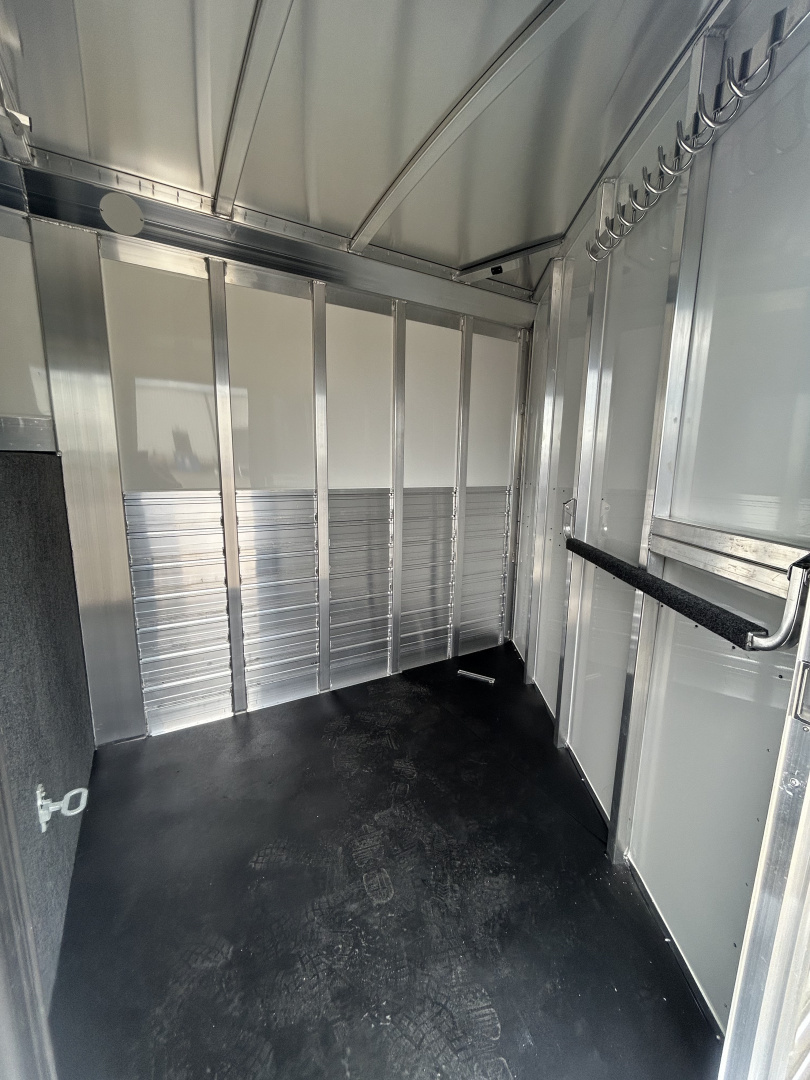 New 2026 4-Star Trailers 2 Horse Slant Load Horse Trailer