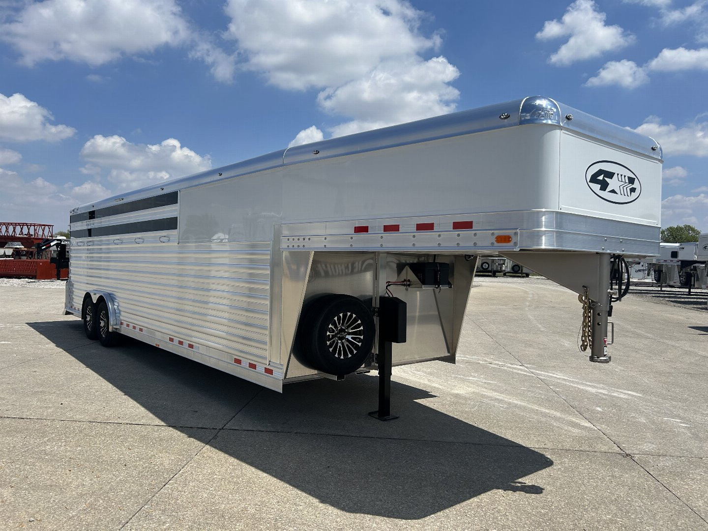 New 2026 4-Star Trailers 6 Horse Slant Load Horse Trailer