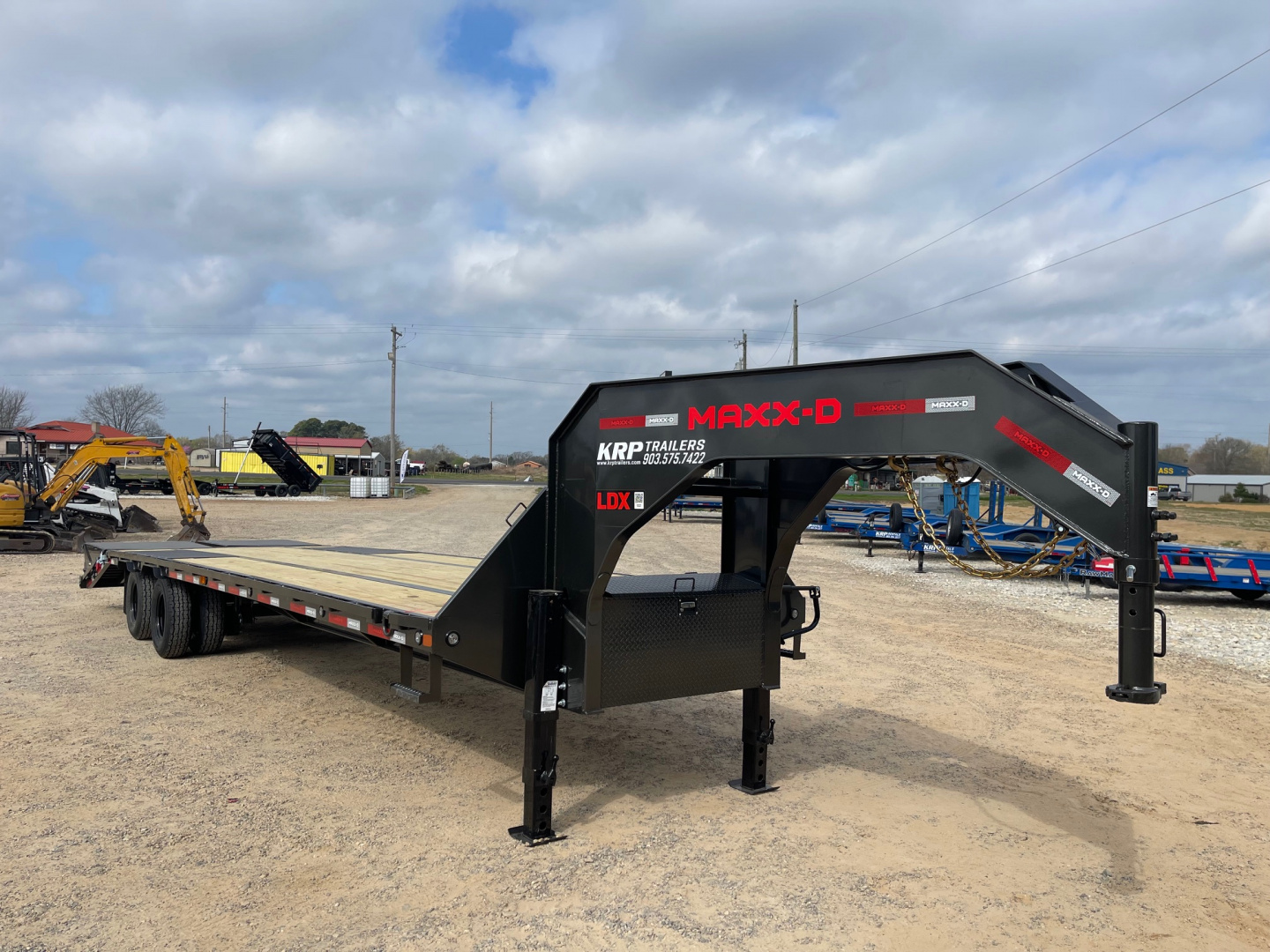 New 2026 MAXX-D LDB Flatbed Trailer