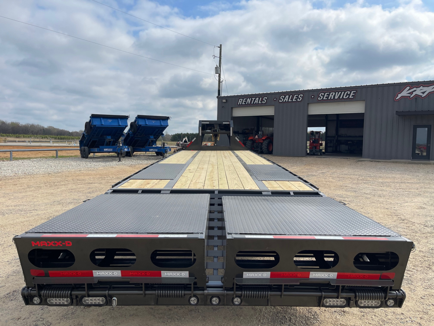 New 2026 MAXX-D LDB Flatbed Trailer