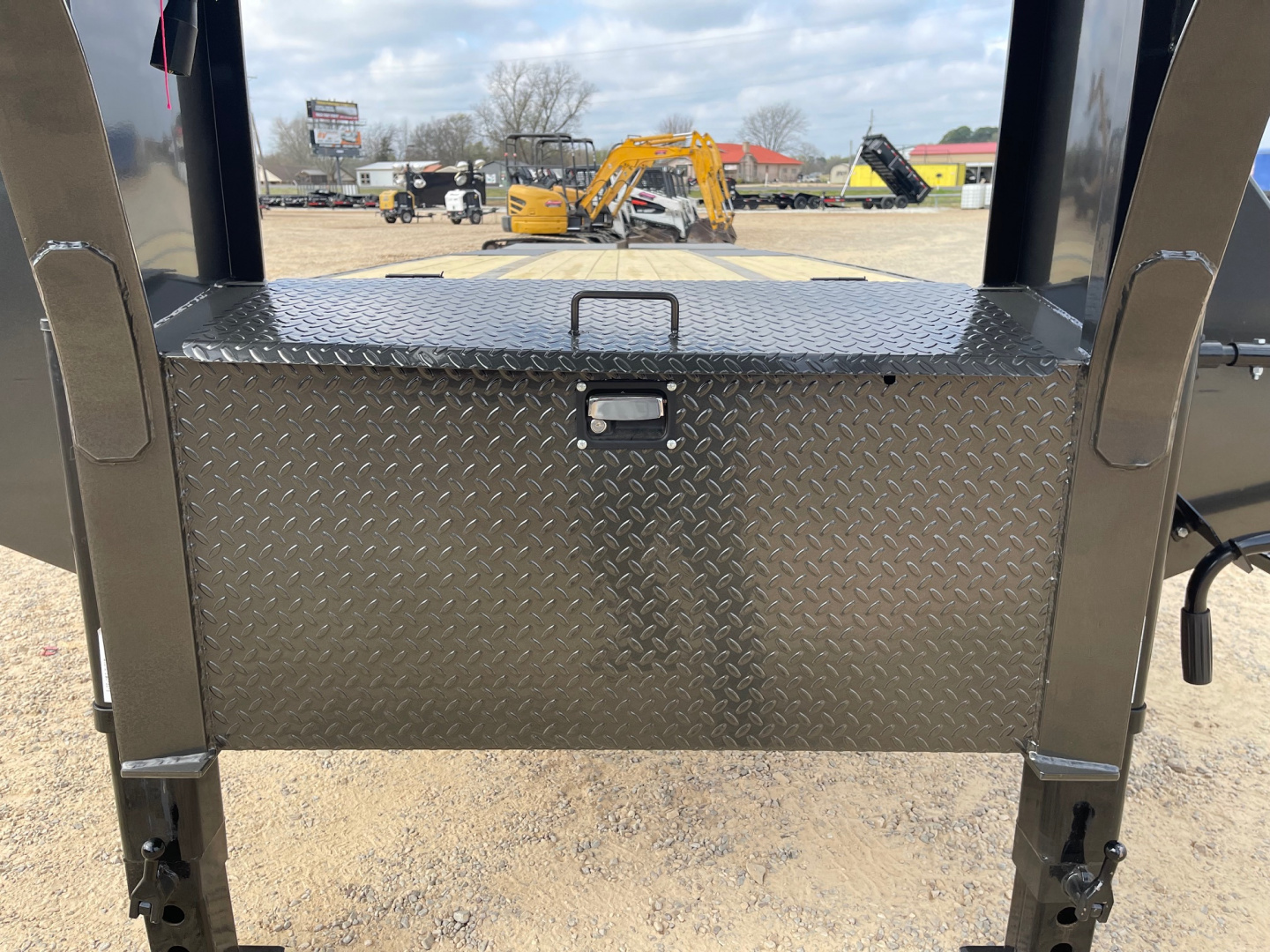 New 2026 MAXX-D LDB Flatbed Trailer