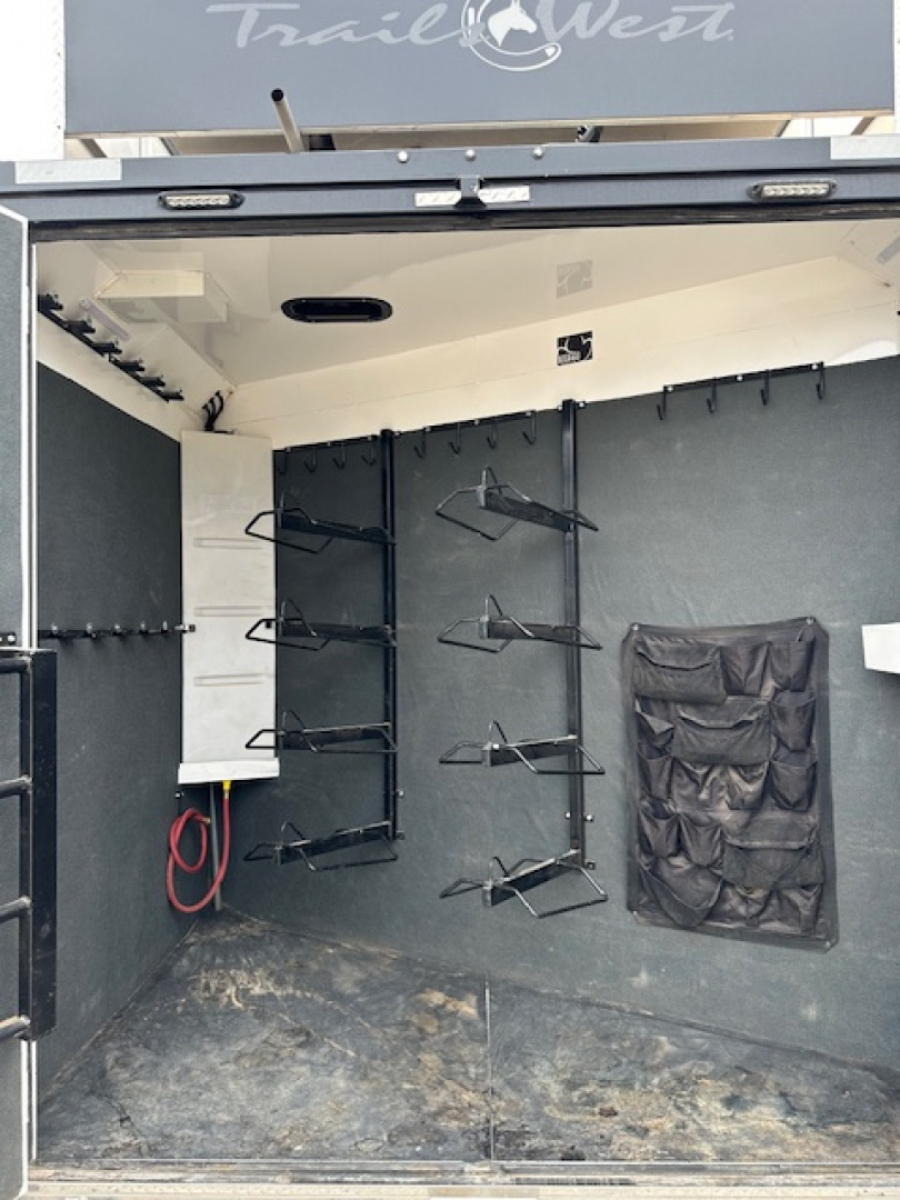 Used 2023 Trails West Sierra 4 Horse 15x19 Living Quarter